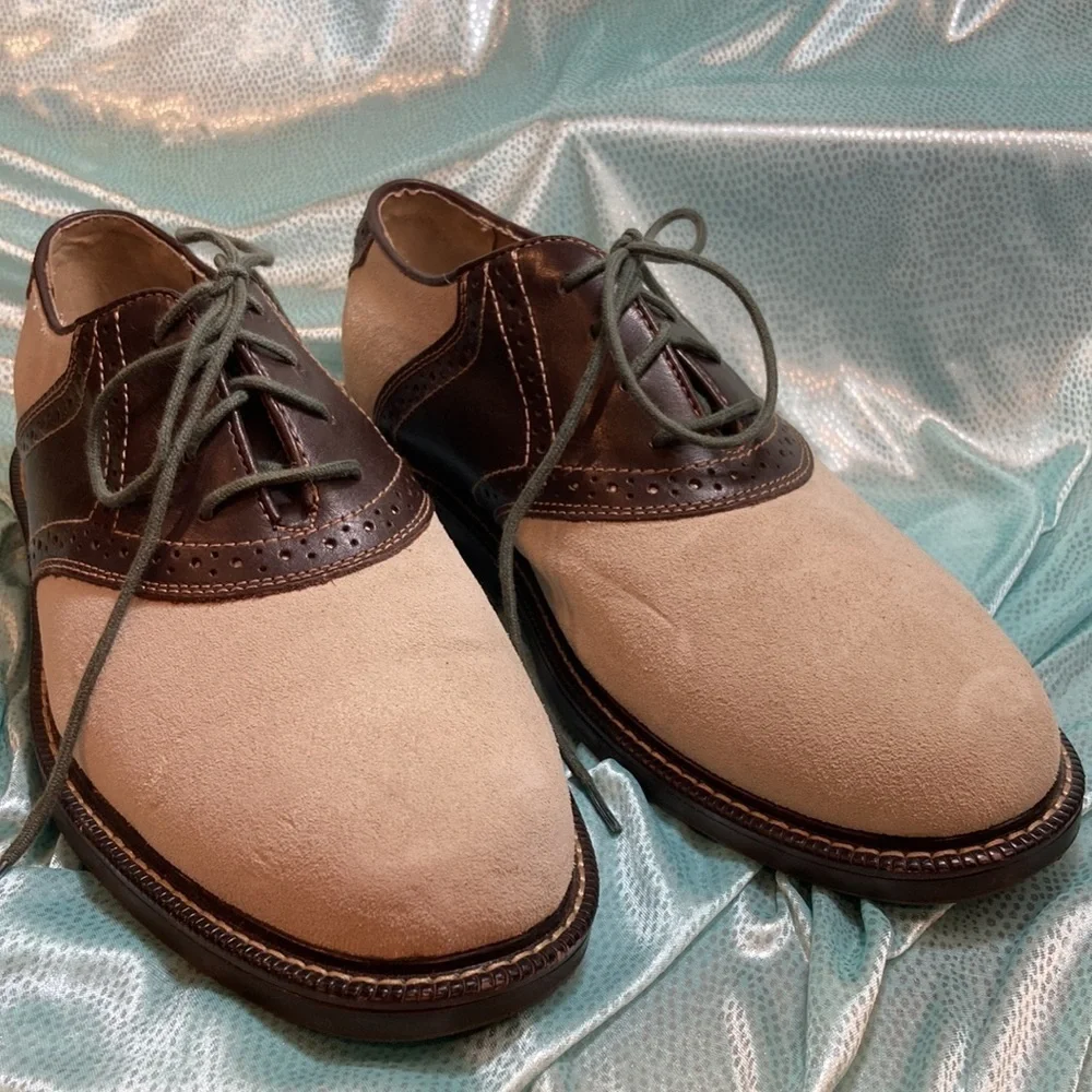 Bass Gosselin golf shoes. Wing tip style‎ suede and leather. 9.5m. Box 10
